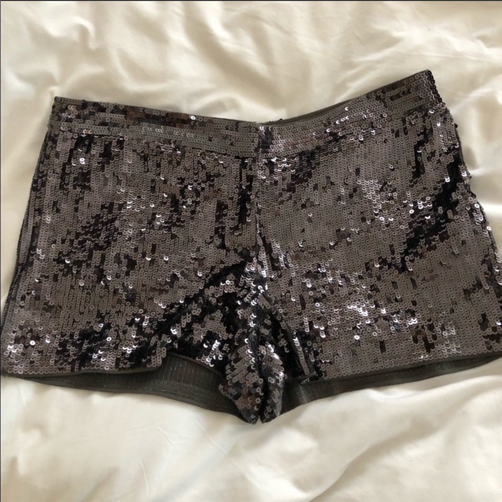 Do&Be Charcoal Grey full sequin shorts